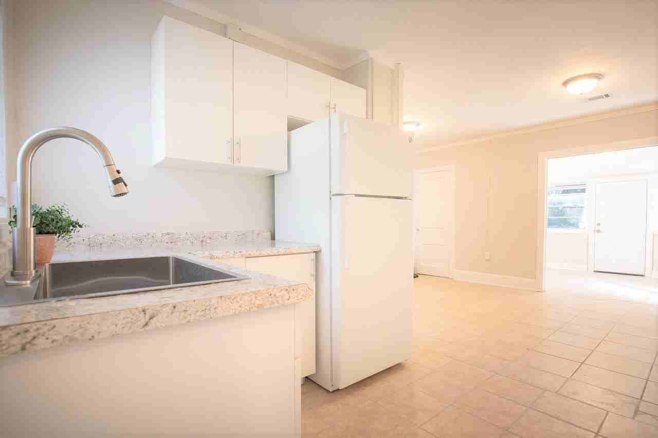 135 Columbia Dr - Photo 5 of 17