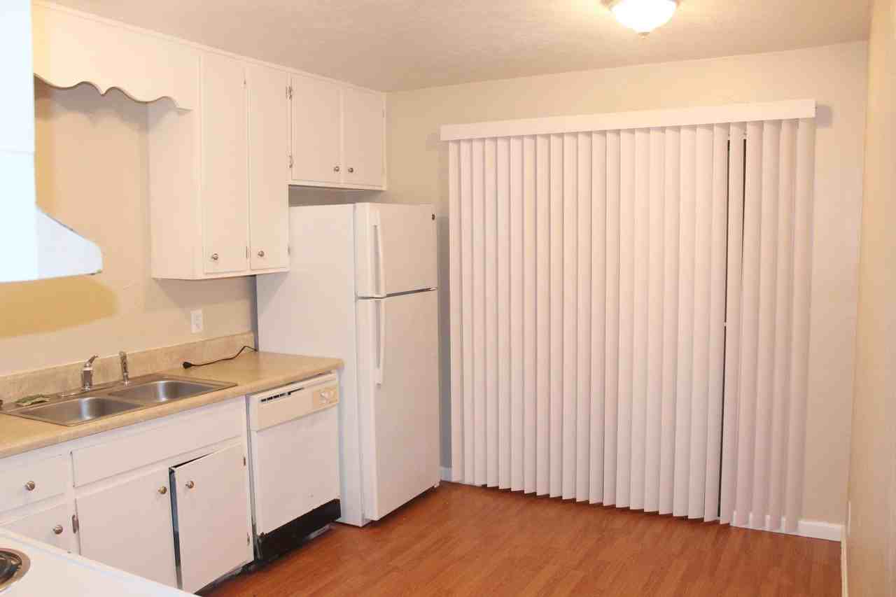 1550 Blountstown St - Photo 3 of 9