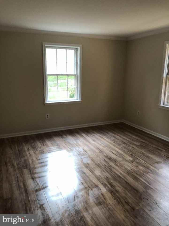 2055 38th St Se #101 - Photo 3 of 11