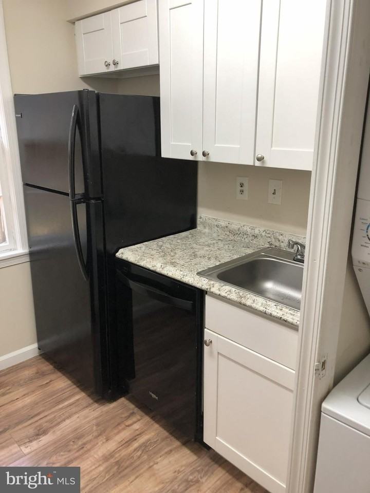 2055 38th St Se #101 - Photo 5 of 11