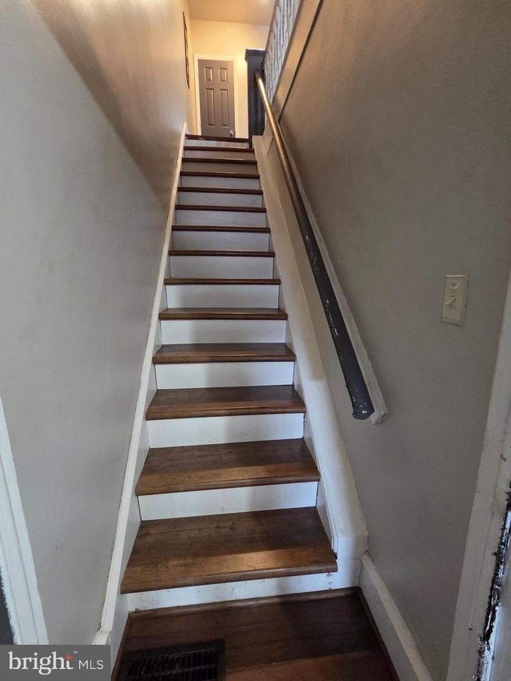 302 Concord Ave #2 - Photo 3 of 16