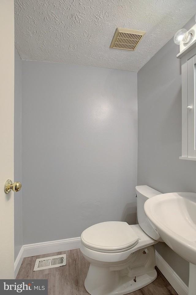 1623 Secretariat Dr - Photo 7 of 33