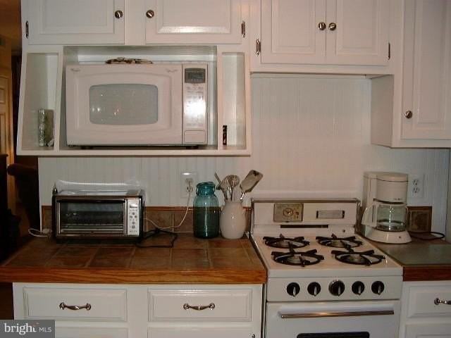 77 Maryland Ave - Photo 7 of 19