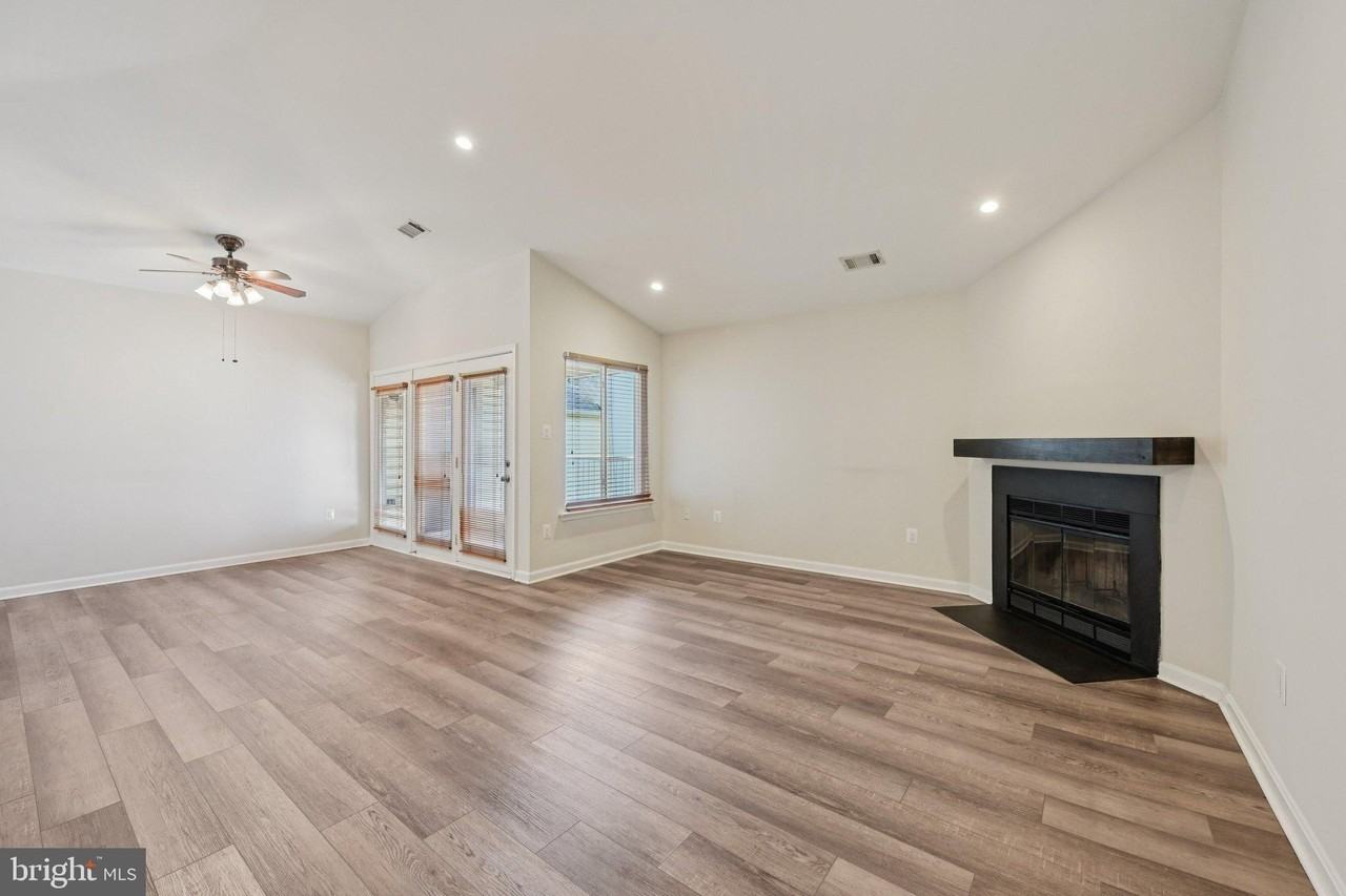 2104 Whitehall Rd #2B - Photo 5 of 37