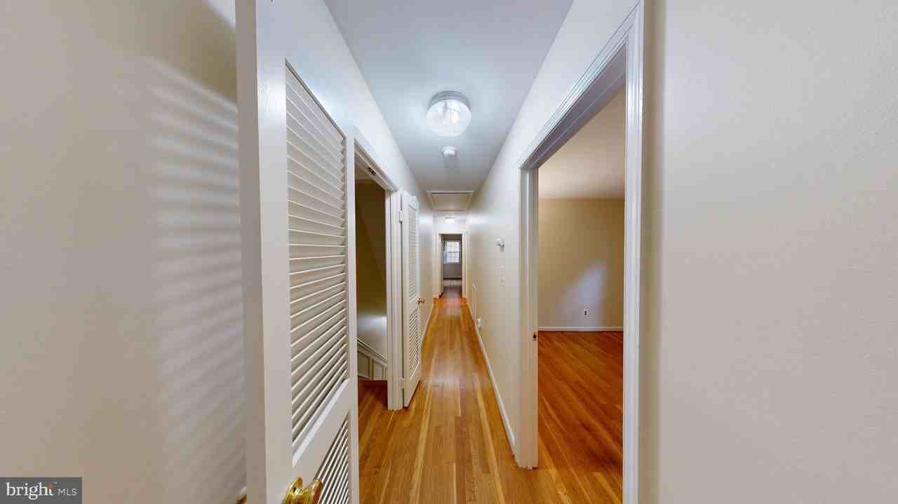 6703 Rannoch Rd - Photo 6 of 27