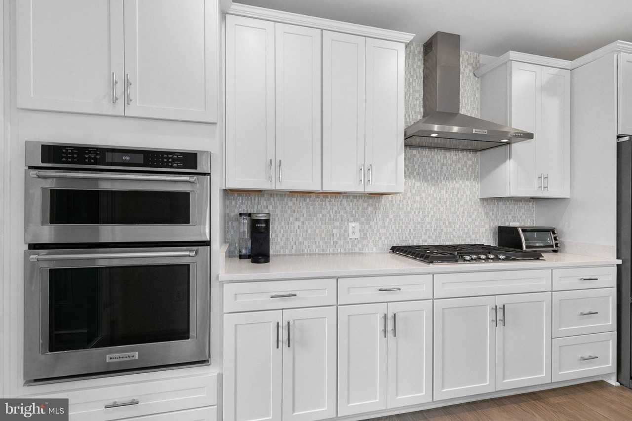 3507 Bellflower Ln #404 - Photo 5 of 50