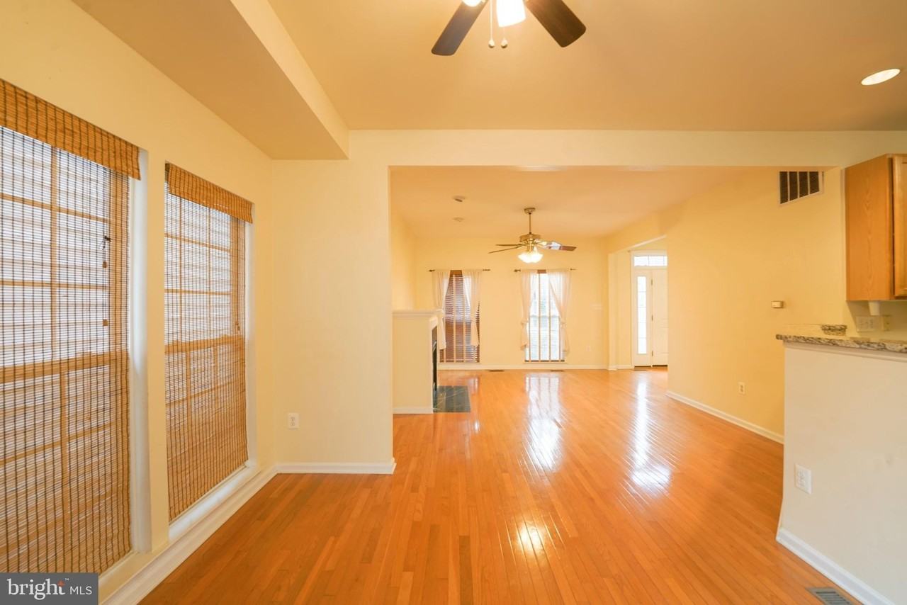 303 Highland Ridge Ave - Photo 4 of 18