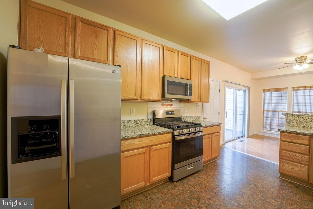 303 Highland Ridge Ave - Photo 5 of 18