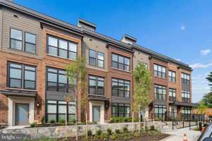 featured image of 5609 VERMILLION CIR