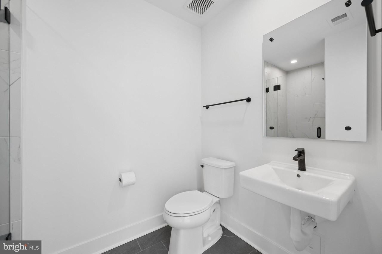 5609 VERMILLION CIR - Photo 7 of 50