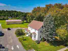 featured image of 164 Franklin St