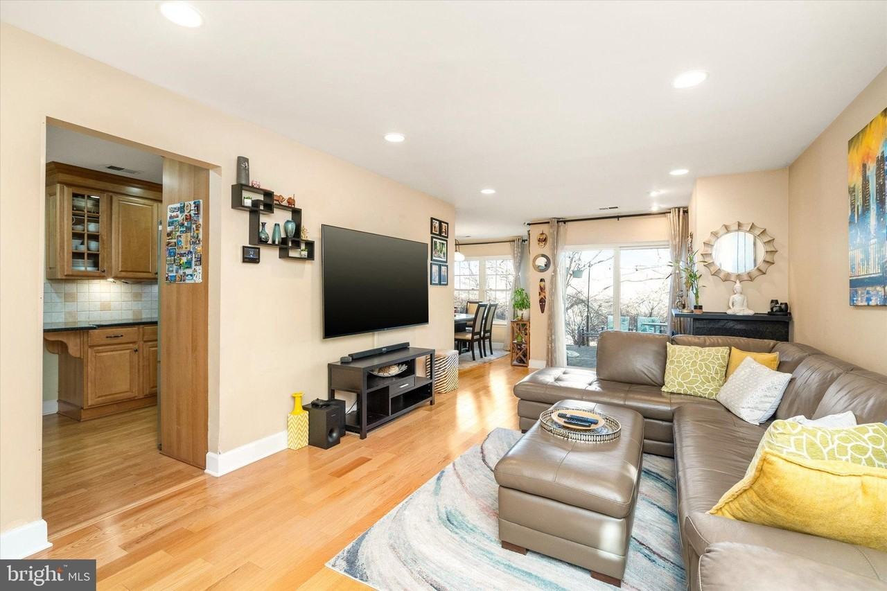 31D Chicopee Dr - Photo 3 of 29