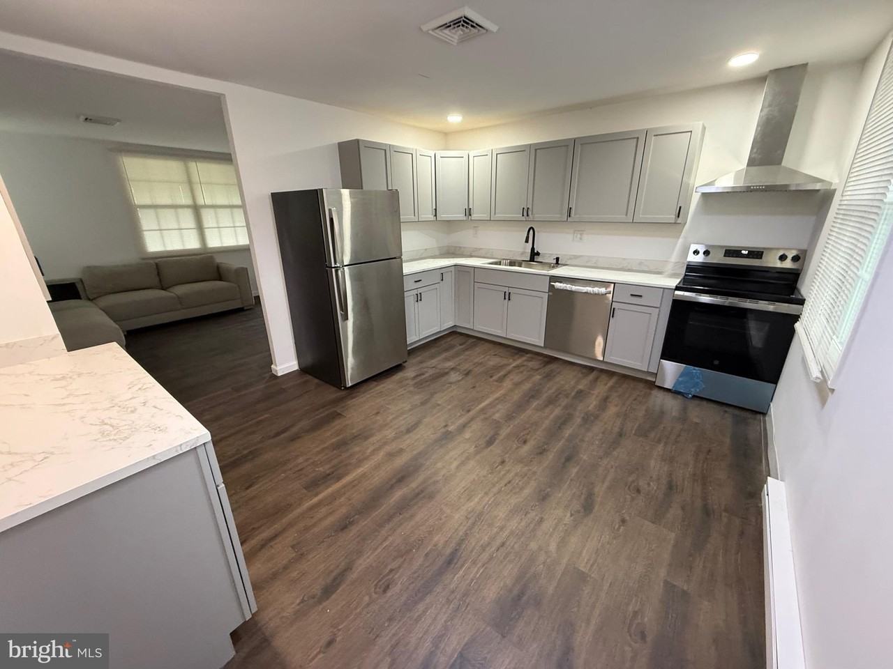 78 Oliver Rd - Photo 4 of 14