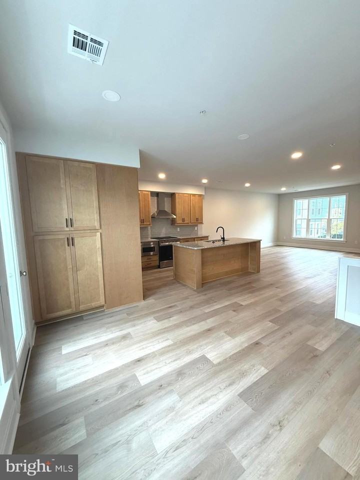 4125 Ridgeview Ave - Photo 4 of 36