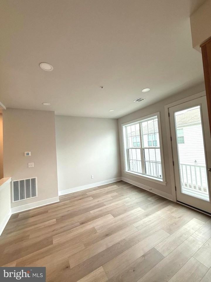 4125 Ridgeview Ave - Photo 6 of 36