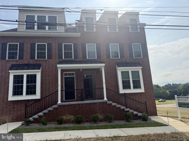 411 WHARTON Street - Photo 3 of 27