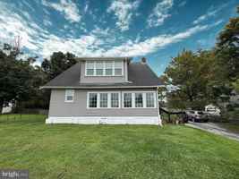 featured image of 19 E Pothouse Rd