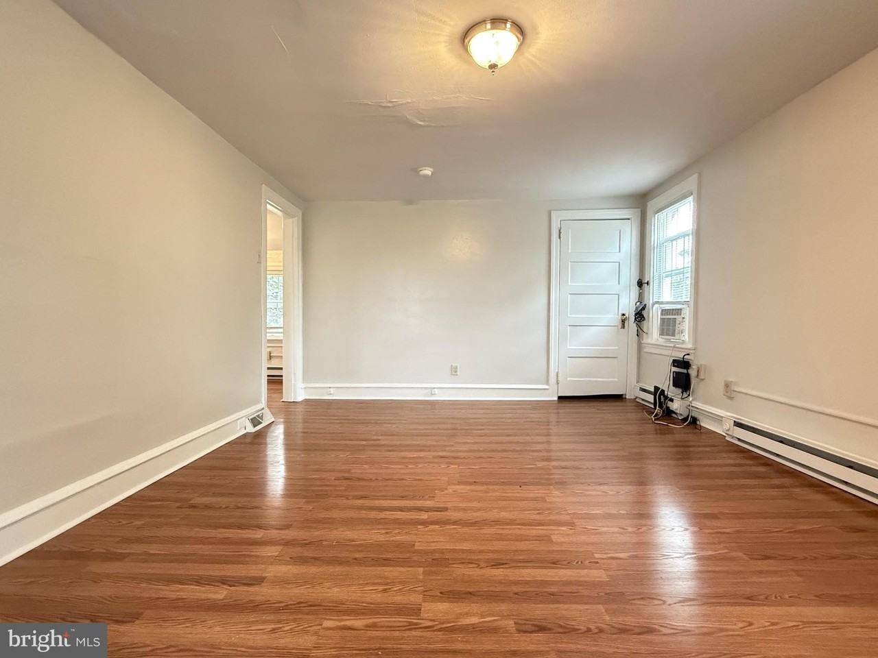 19 E Pothouse Rd - Photo 4 of 11