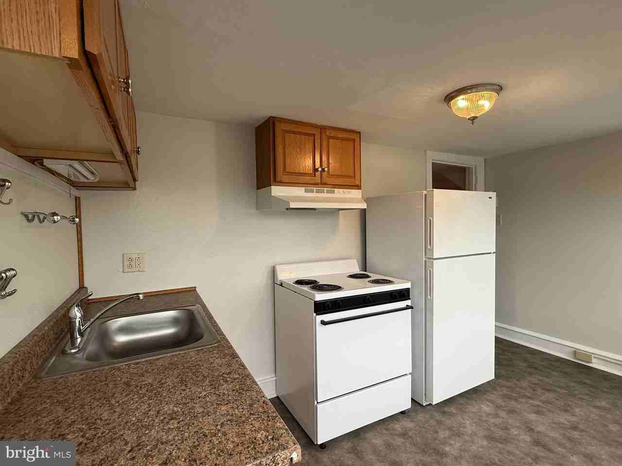19 E Pothouse Rd - Photo 7 of 11