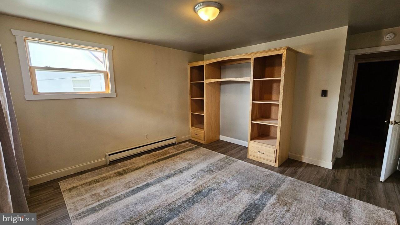 767 Roxbury Rd #D - Photo 7 of 14