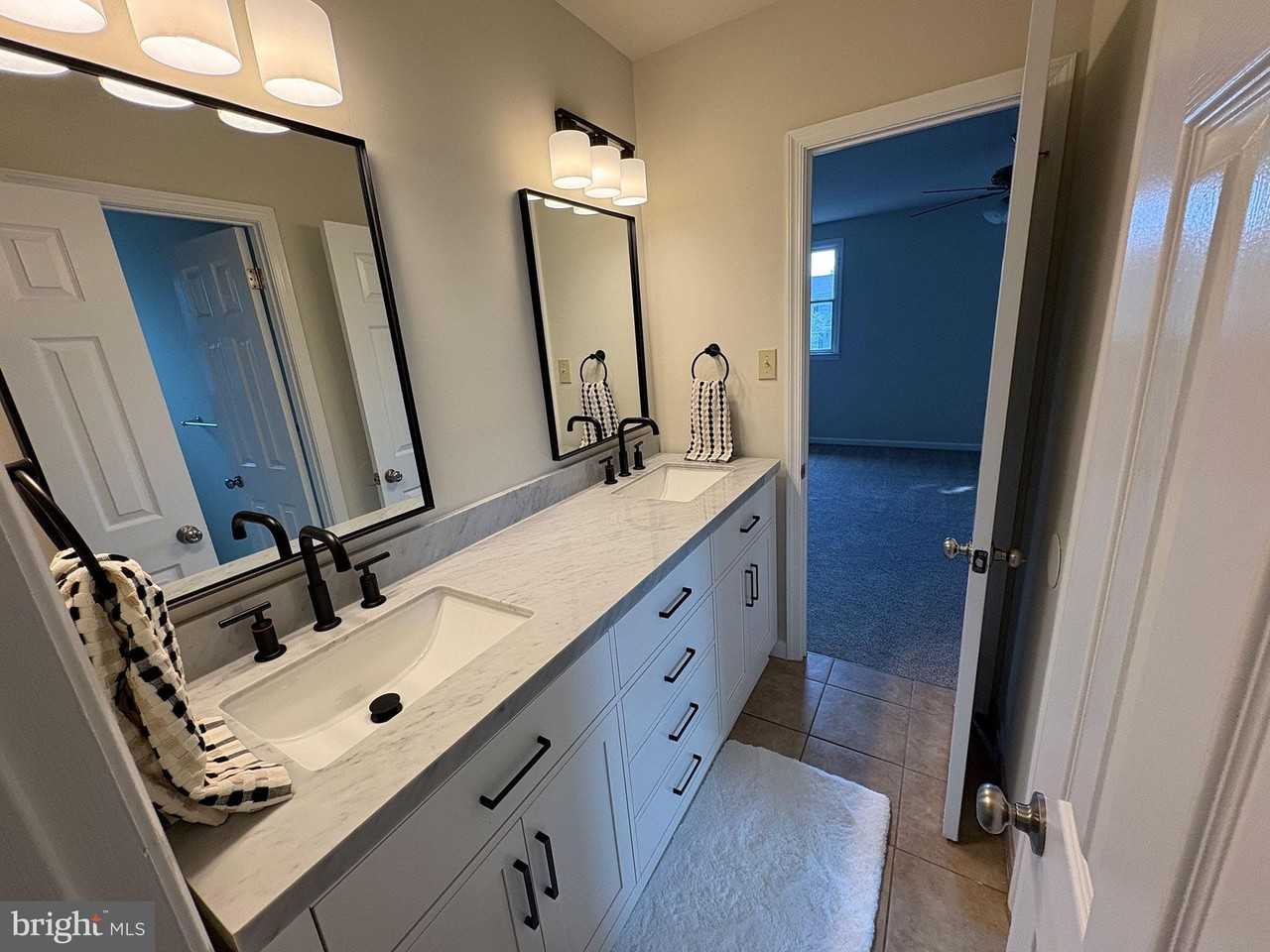 30 Valley Dr - Photo 4 of 22