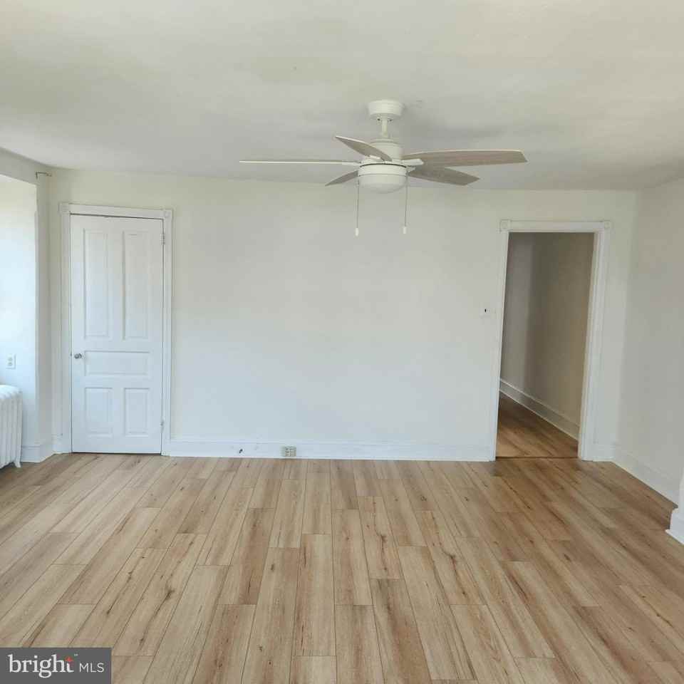4812 Warrington Ave #3 - Photo 5 of 31