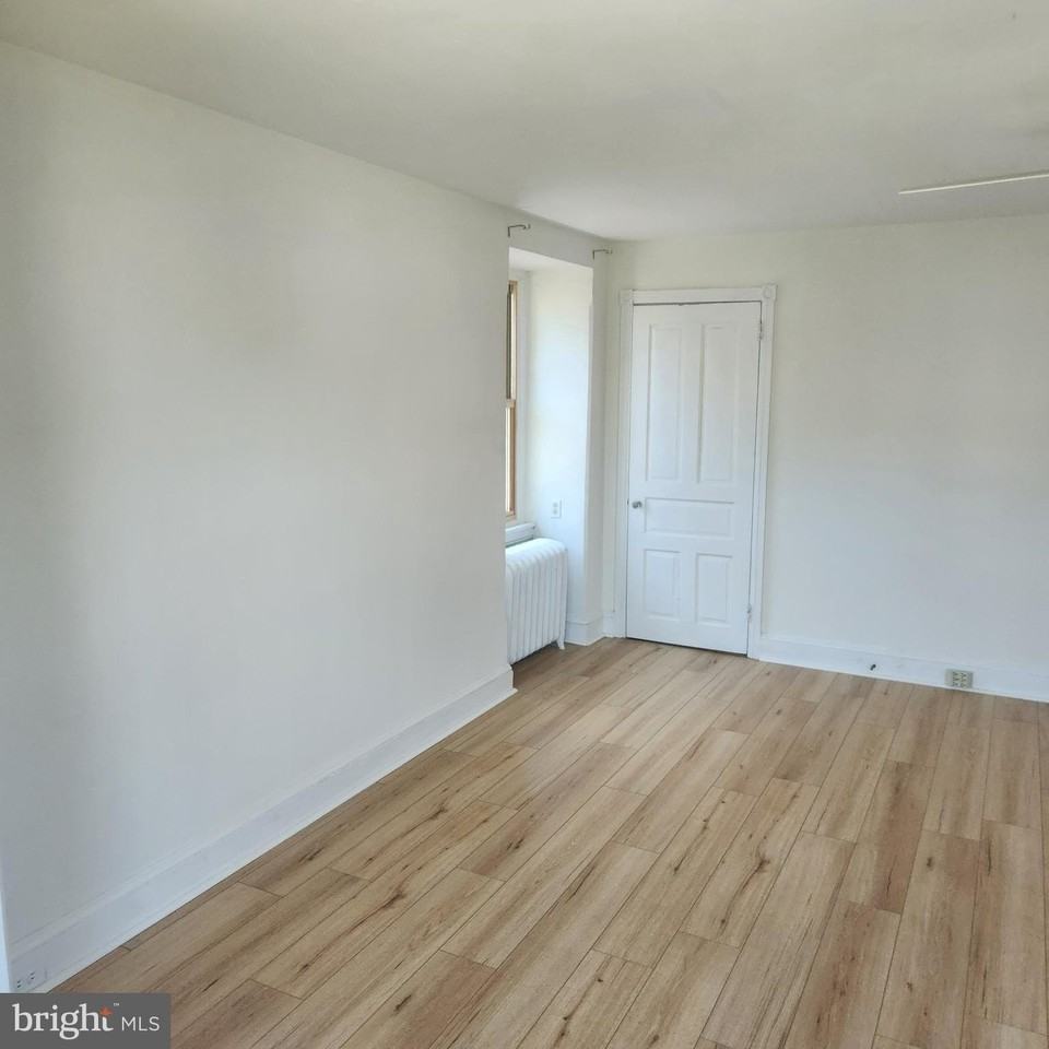 4812 Warrington Ave #3 - Photo 6 of 31