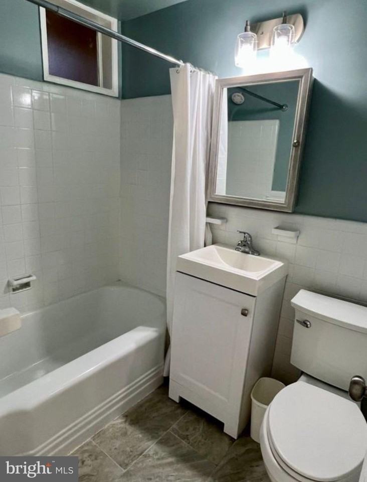 6332 Gardenia St #2 - Photo 4 of 11