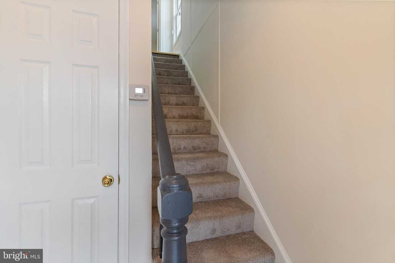 1506 Mount Vernon Ave #B - Photo 4 of 26
