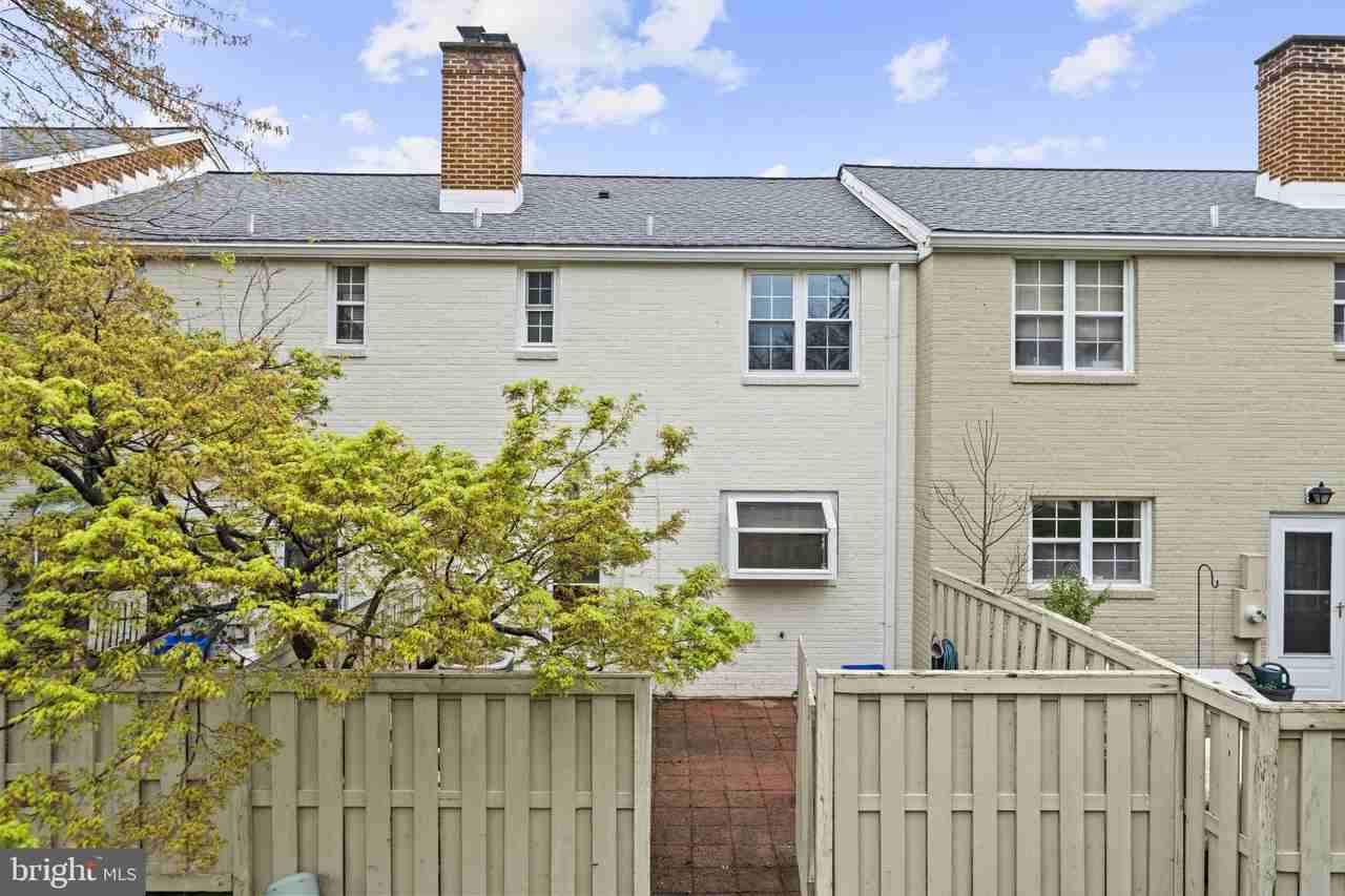 3742 Jason Ave - Photo 4 of 26