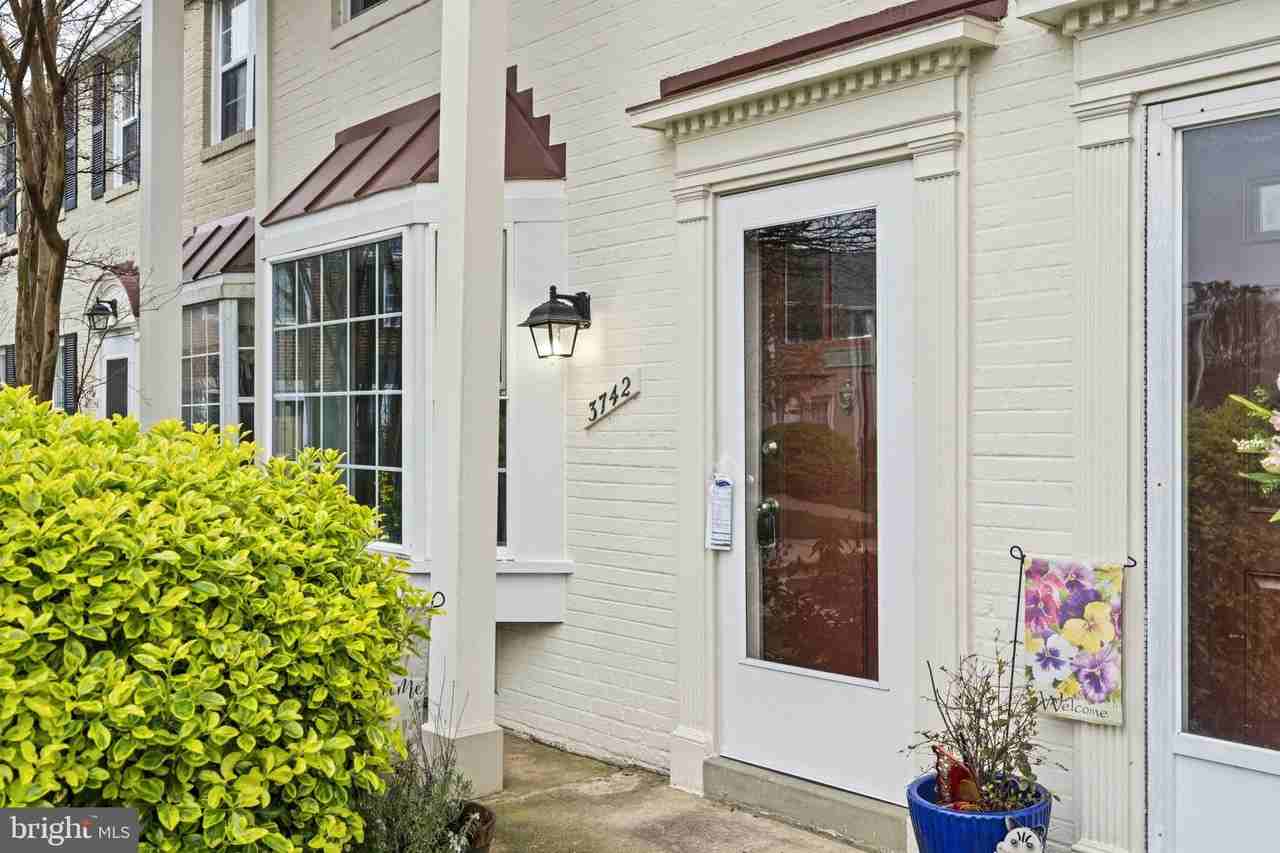 3742 Jason Ave - Photo 5 of 26