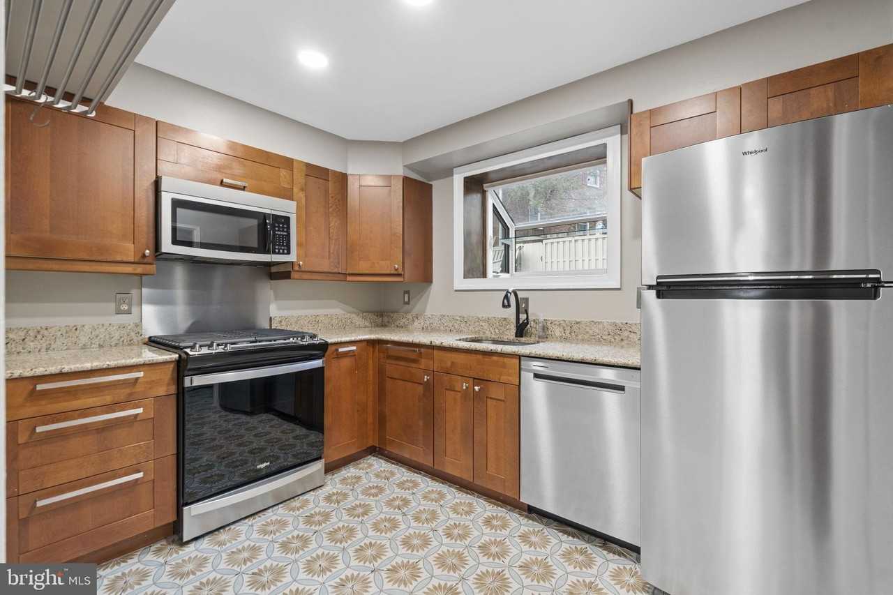 3742 Jason Ave - Photo 7 of 26