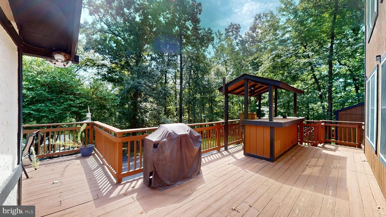 104 Laurel Ln - Photo 4 of 24