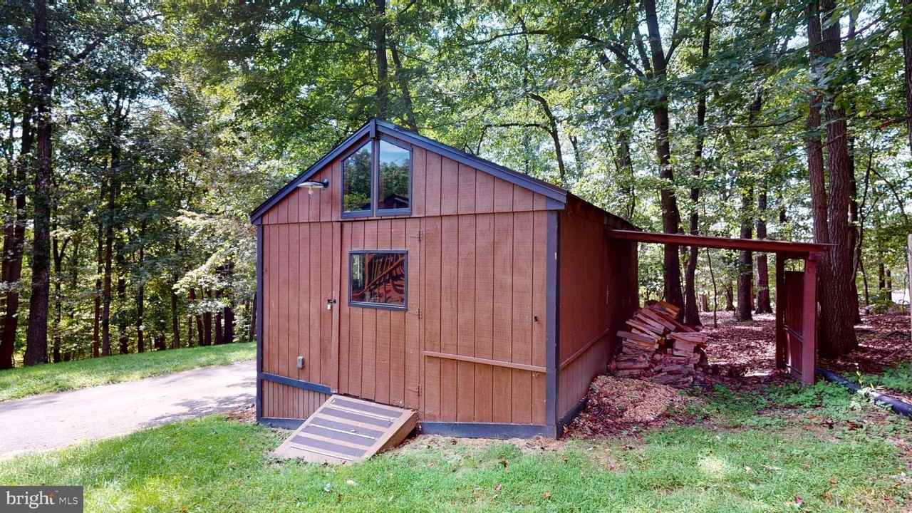 104 Laurel Ln - Photo 7 of 24