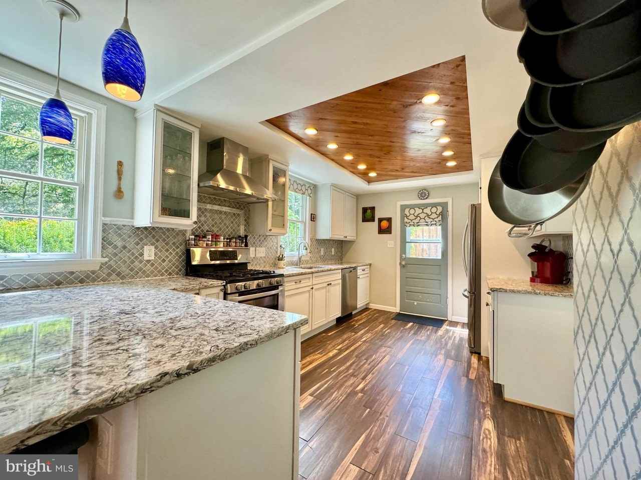 7608 Virginia Ave - Photo 7 of 45