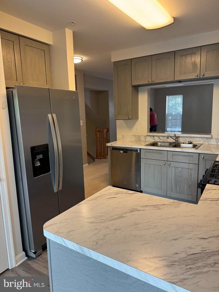 1588 Leeds Castle Dr #101 - Photo 5 of 13