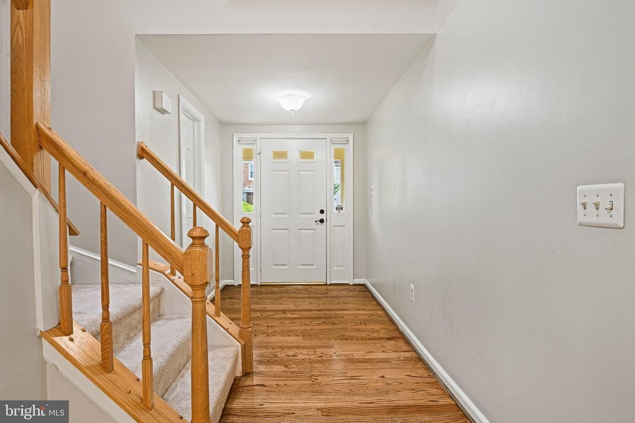 3860 Waythorn Pl - Photo 7 of 50