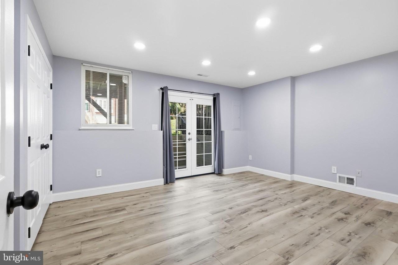 5106 Ballycastle Cir - Photo 5 of 50