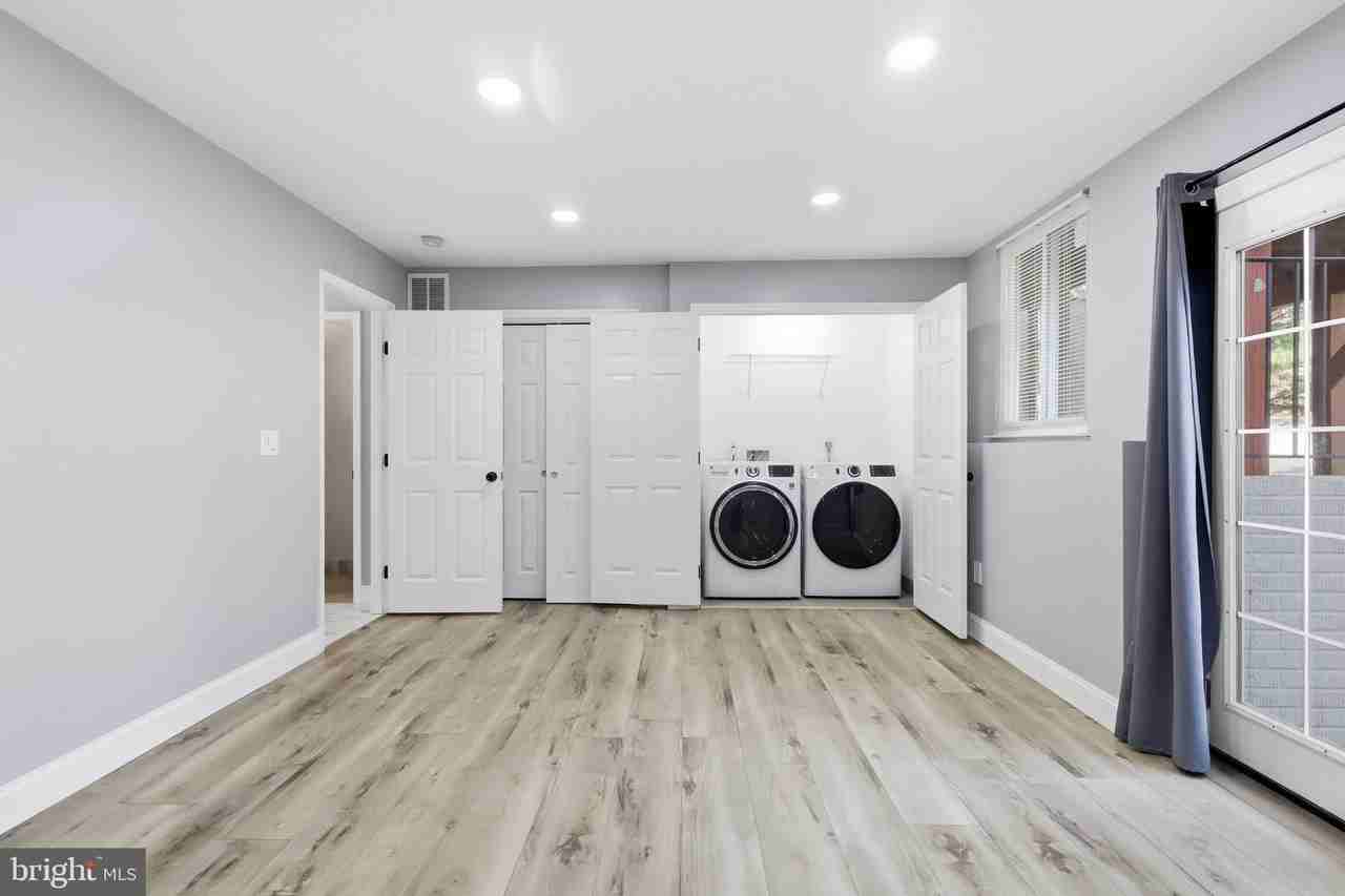 5106 Ballycastle Cir - Photo 6 of 50