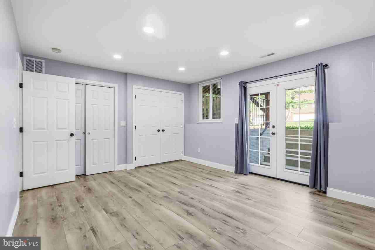 5106 Ballycastle Cir - Photo 7 of 50
