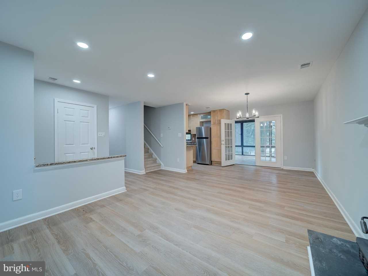 11301 Gatesborough Ln - Photo 6 of 40
