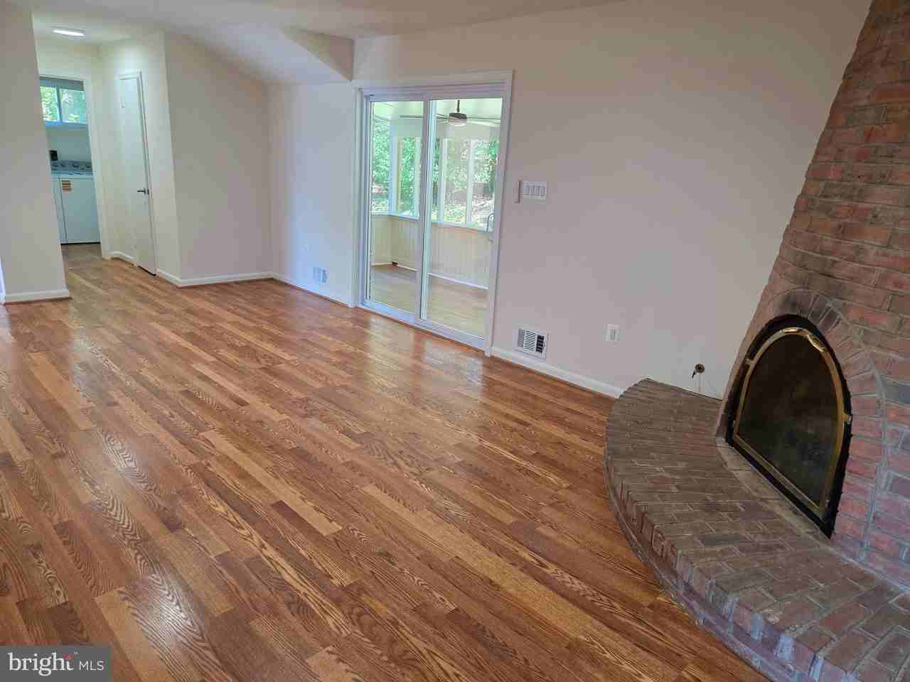 9929 Barnsbury Ct - Photo 5 of 26