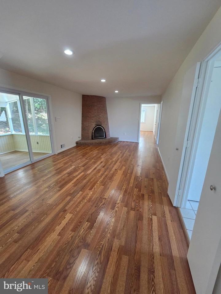 9929 Barnsbury Ct - Photo 6 of 26