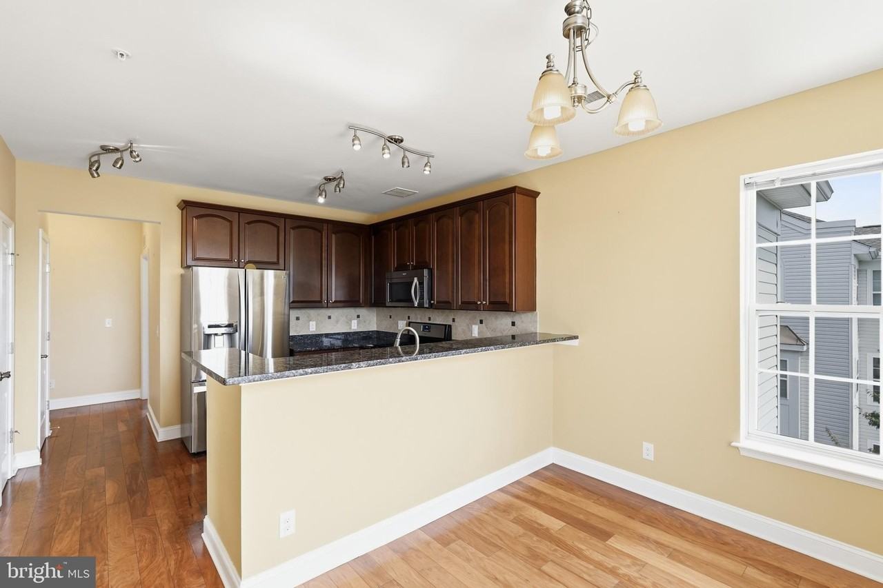 9202 Charleston Dr #402 - Photo 7 of 26