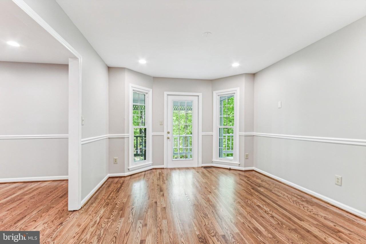 12203 Ashley Ct - Photo 5 of 26