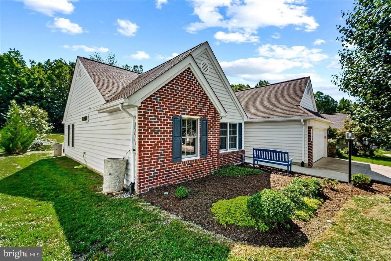 11509 Abingdon Ct - Photo 3 of 50