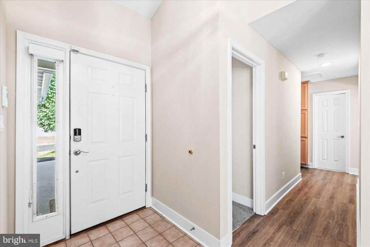 11509 Abingdon Ct - Photo 6 of 50