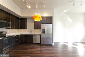 featured image of 122 N Loudoun St #204