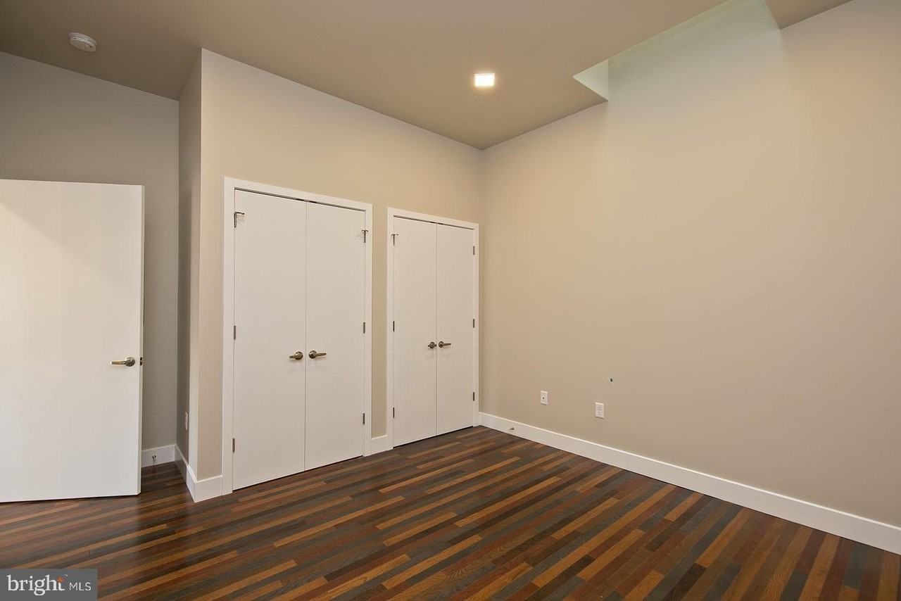 122 N Loudoun St #204 - Photo 4 of 13