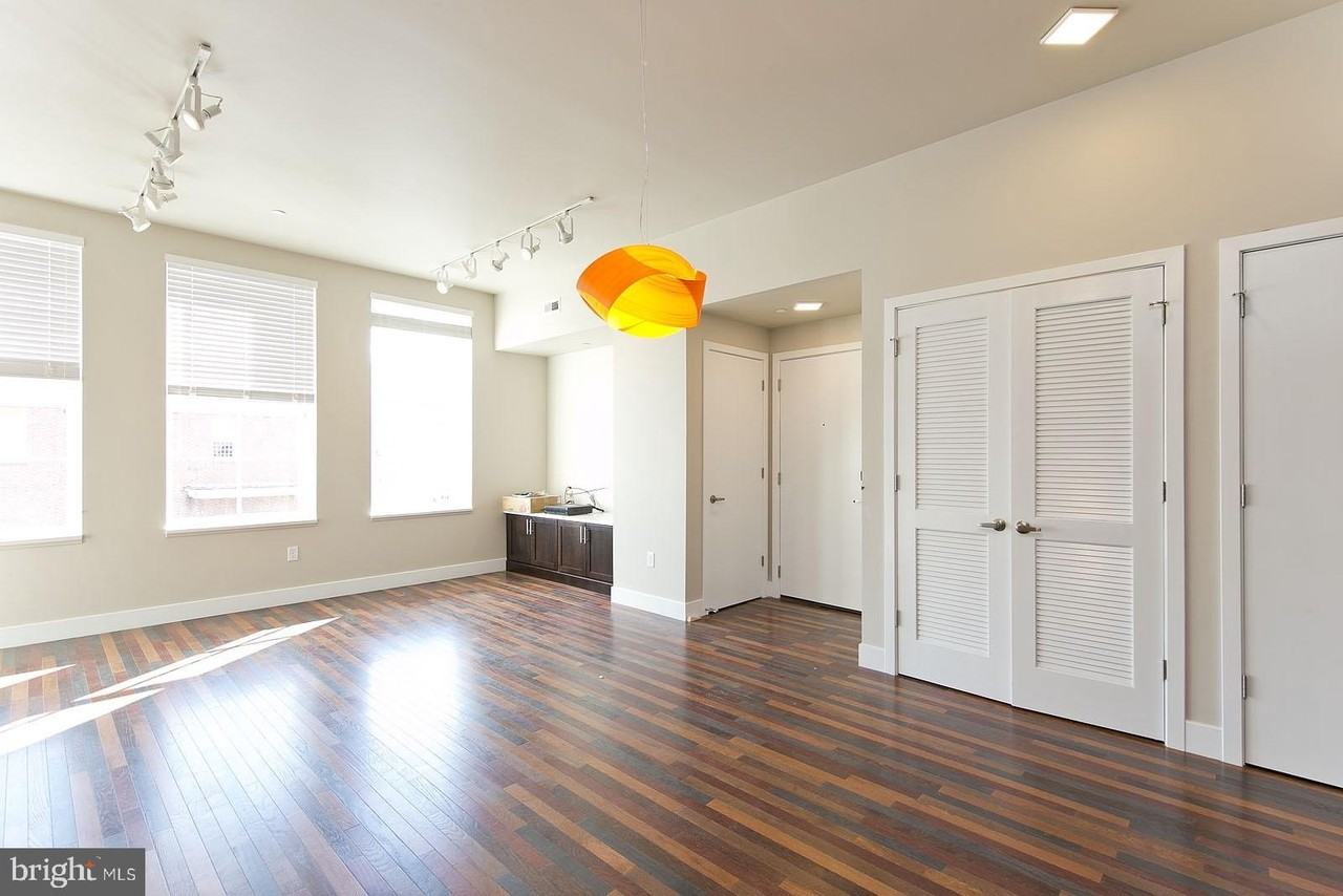 122 N Loudoun St #204 - Photo 6 of 13